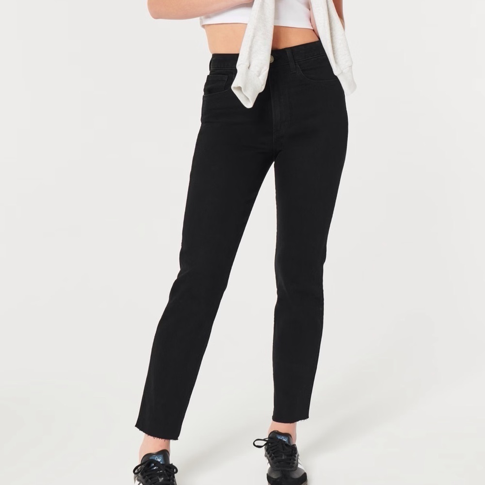 Hollister Women SZ 3R/26 x 27 Black Dark Wash Ultra High Rise Mom Jeans